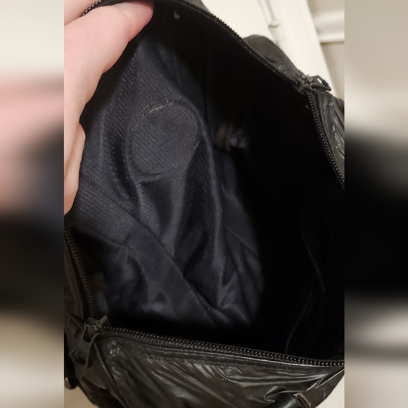 Hunting World Small Duffle/ Boston Bag Nylon w/ Leather Trim Black 12"X 10" X 7" - Picture 10 of 12